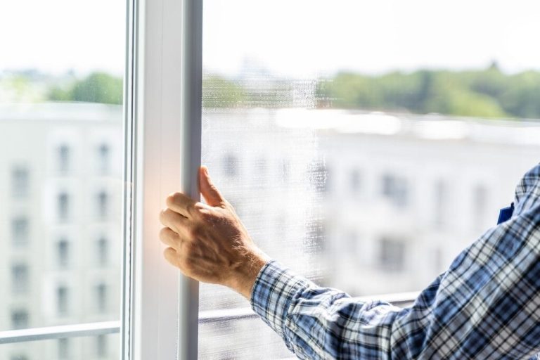 Montaža fiksnog komarnika